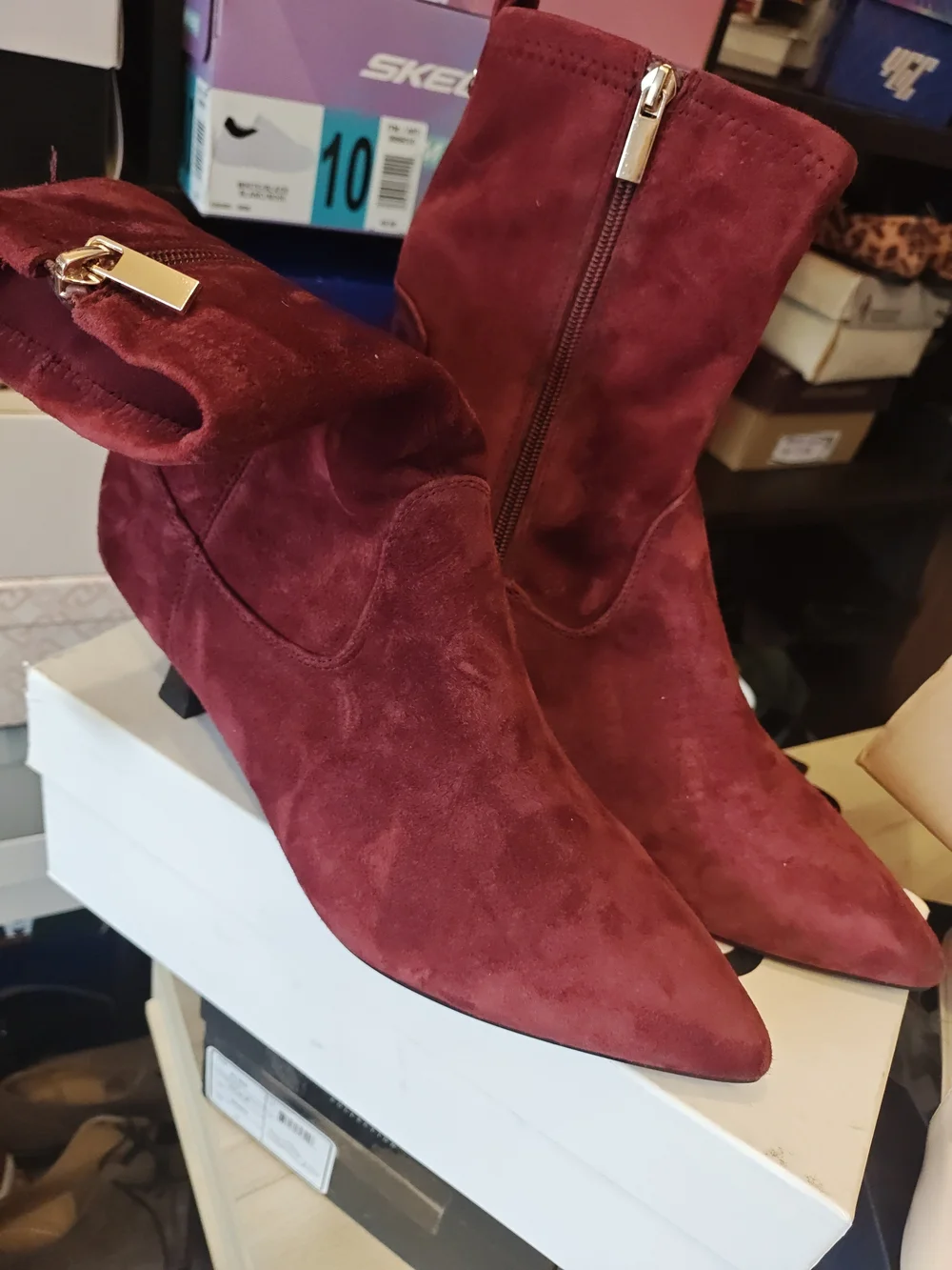 Tahari sleek burgundy